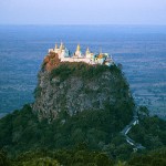 Из Багана на гору Поупа: как добраться и что посмотреть
